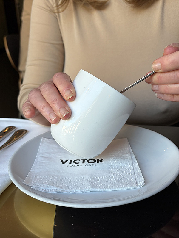 Victor Bozar Café