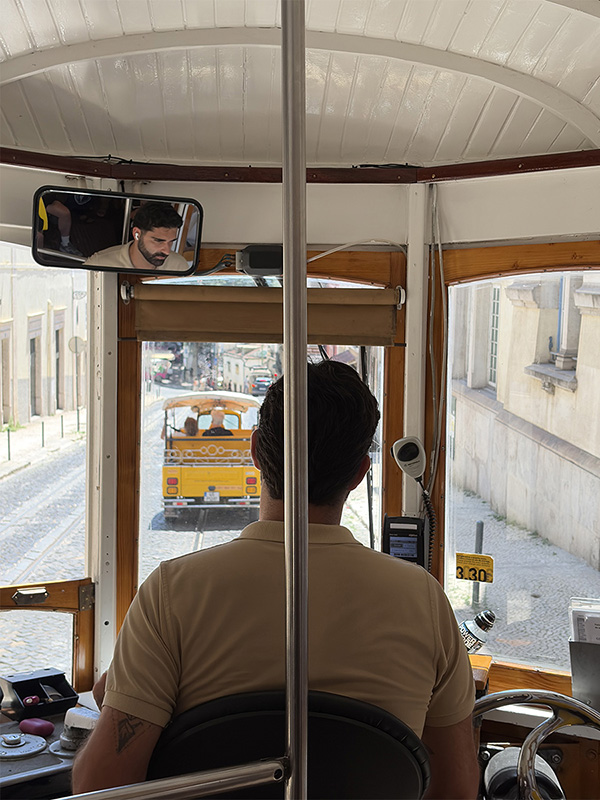 tram 28